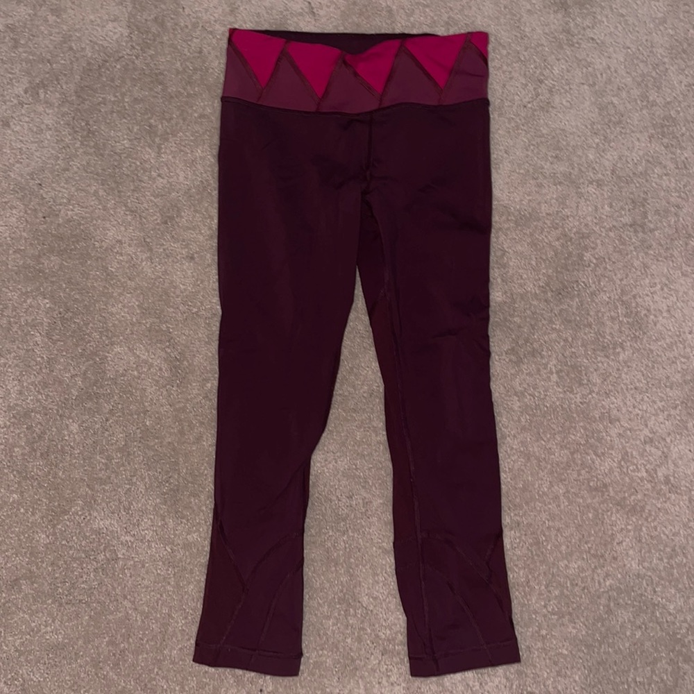 Lululemon maroon cropped leggings